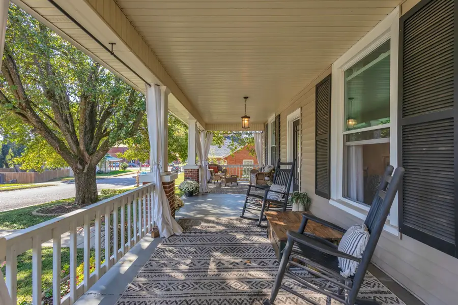 105 3rd Ave, Columbia, TN 38401 - Image #3