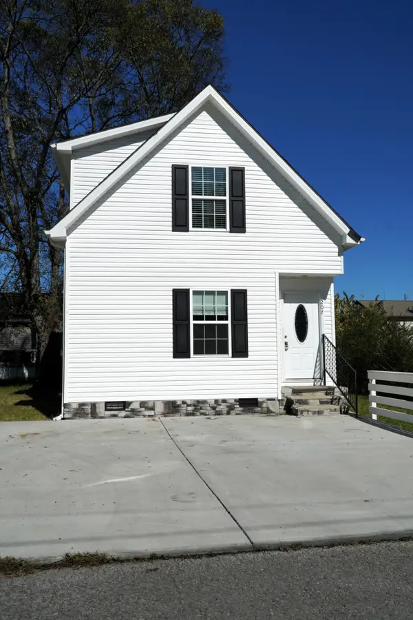 207 Campbell St W, Fayetteville, TN 37334