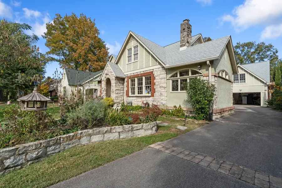 214 Lauderdale Rd, Nashville, TN 37205 - Image #2