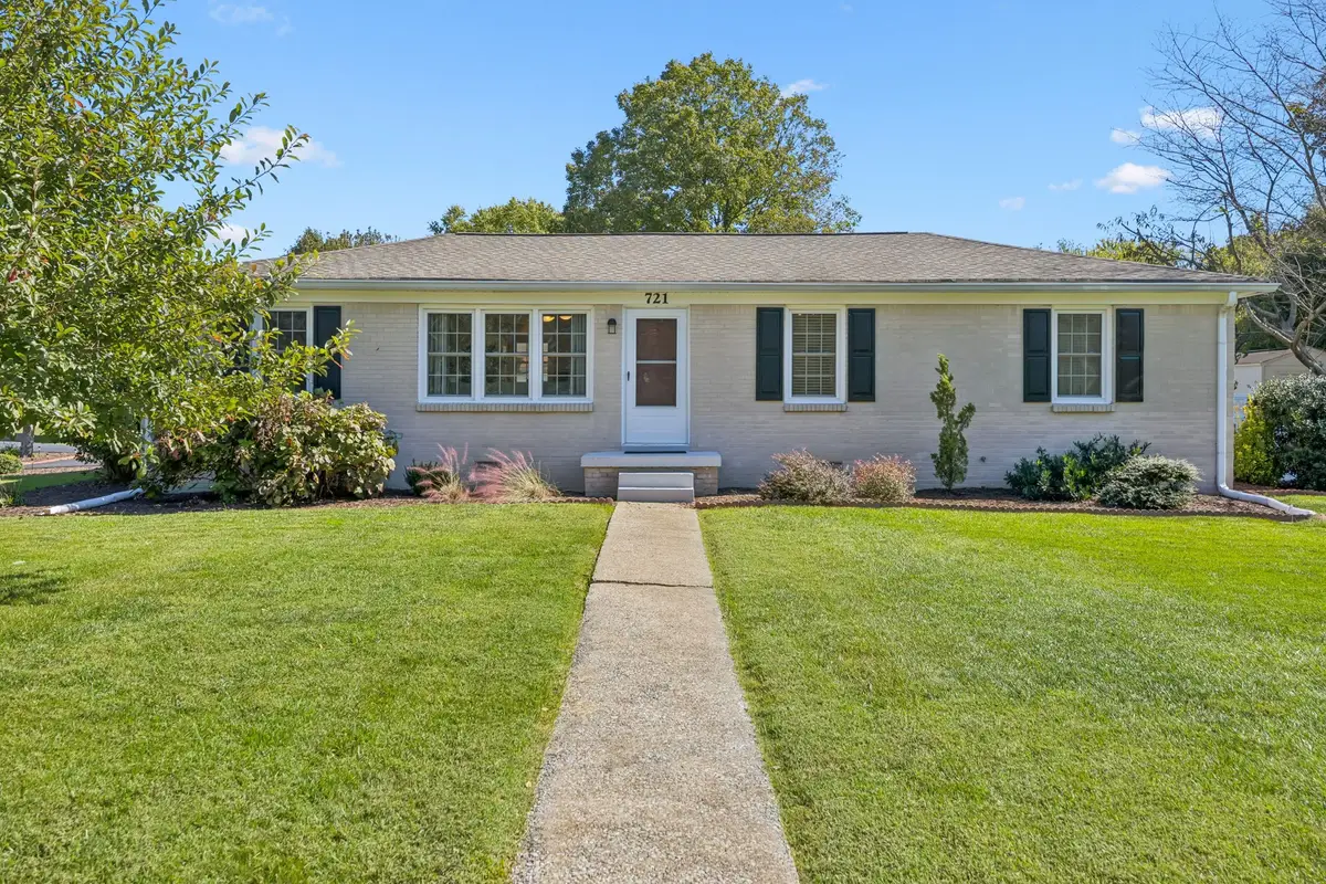 721 Lancaster Dr, Spring Hill, TN 37174 - Image #1