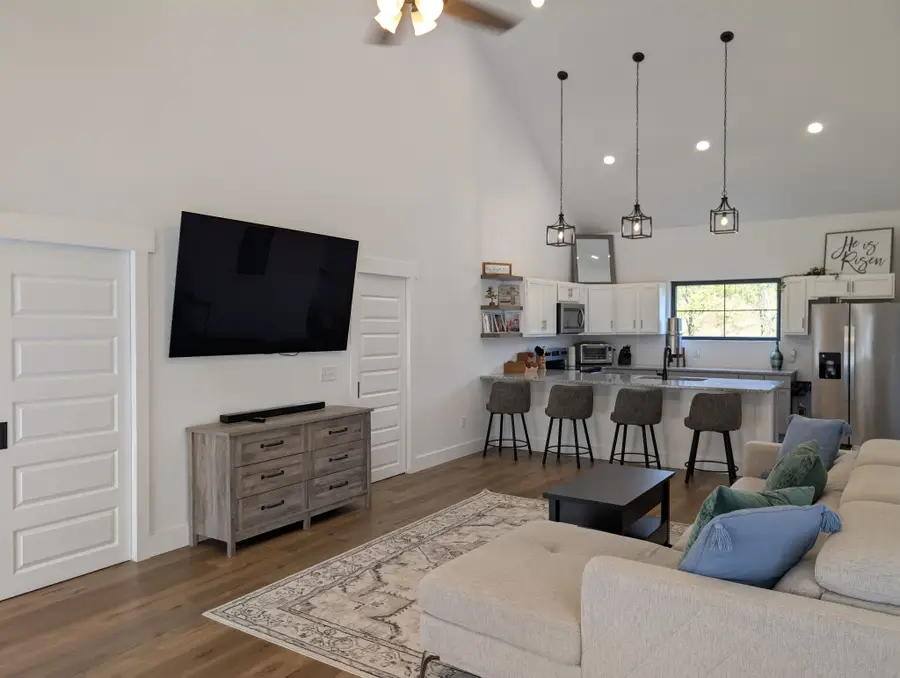 138 Pawnee Dr, Bradyville, TN 37026 - Image #3