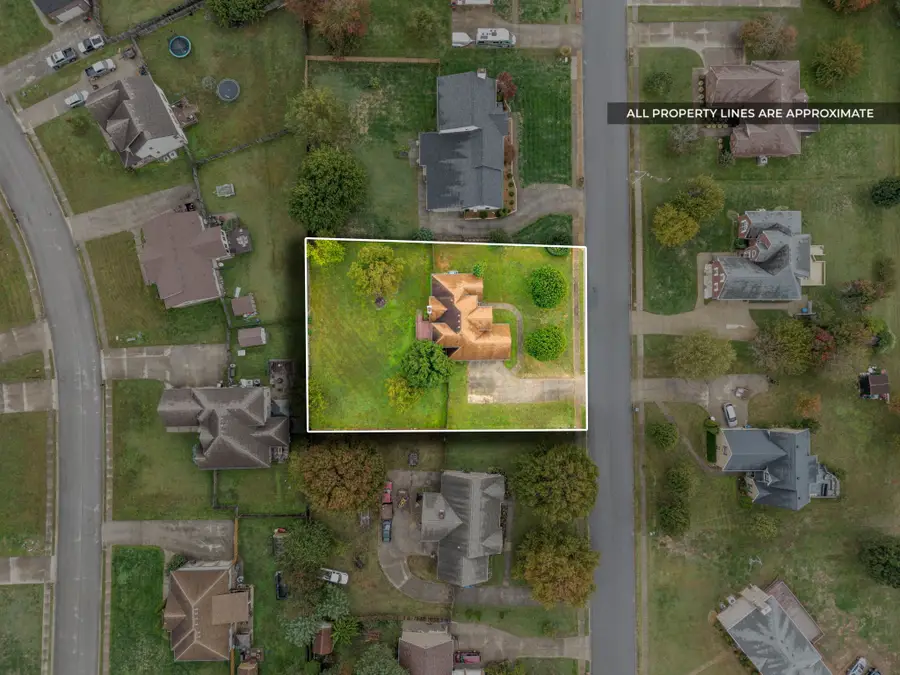 1421 Dr Meade Ln, Clarksville, TN 37042 - Image #2