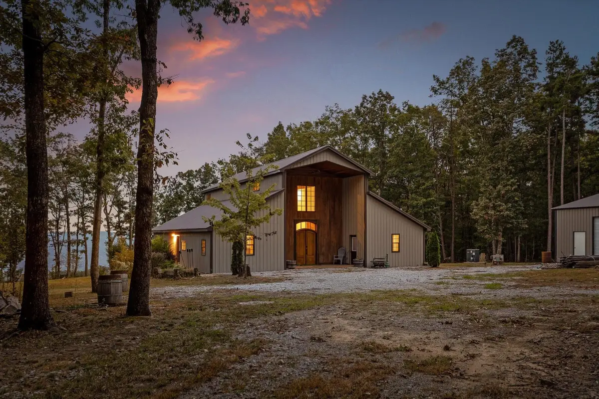 400 Maple Trail, Pikeville, TN 37367 - Image #1