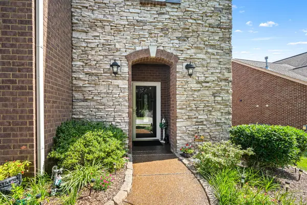 266 Meandering Dr, Lebanon, TN 37090