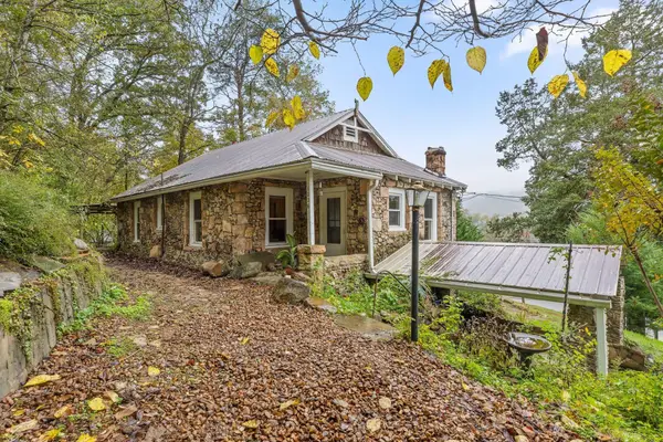 1026 N Runyan Drive, Chattanooga, TN 37405