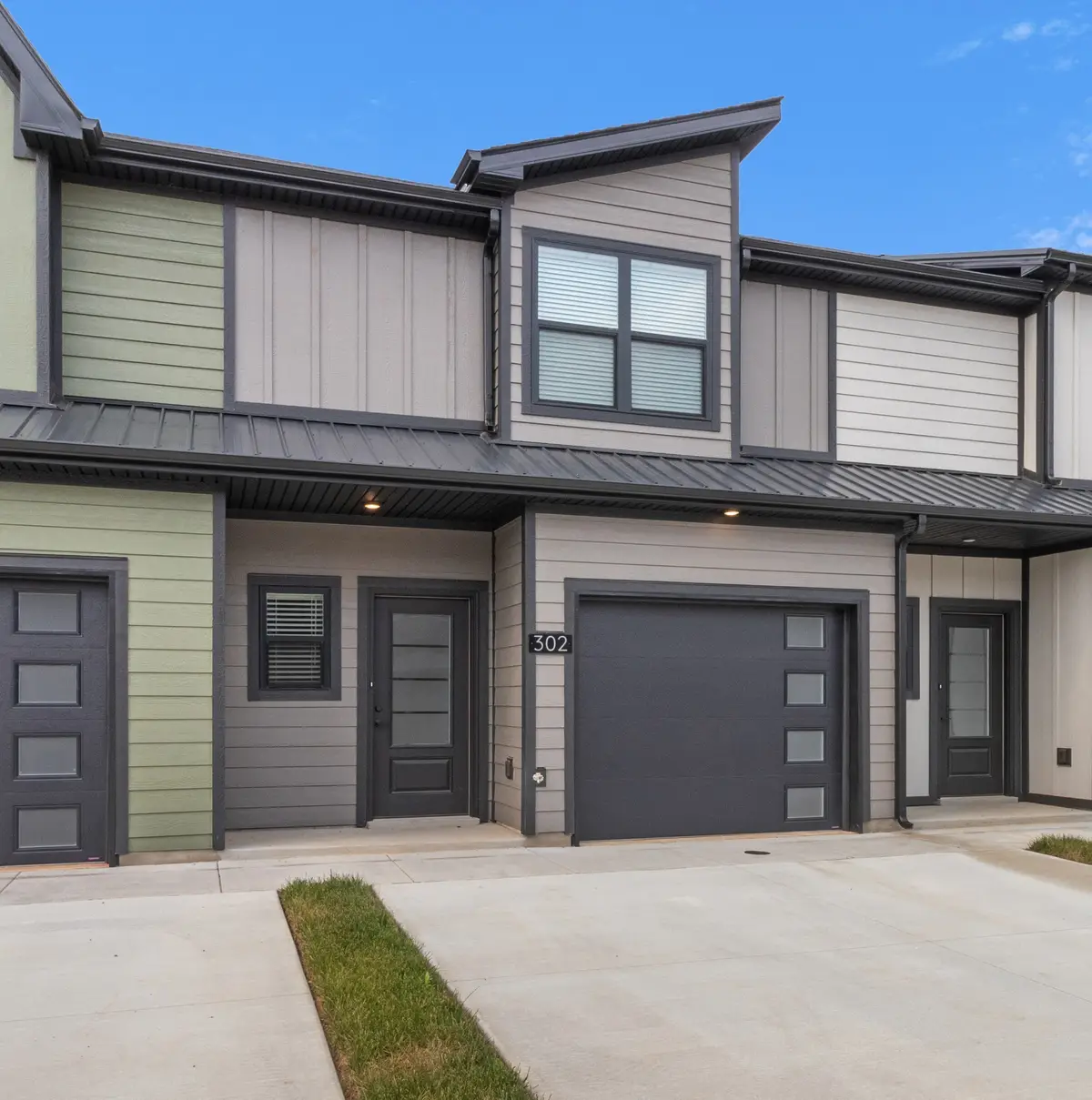 302 Jonathan Wade Circle, Clarksville, TN 37043 - Image #1