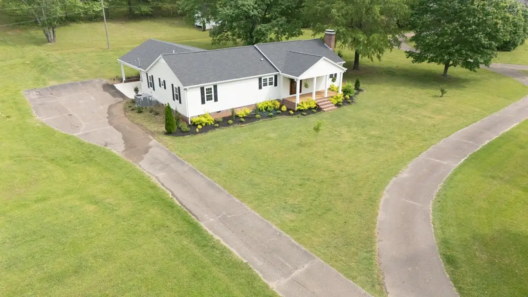 1152 E Poplar Ave, Selmer, TN 38375 - Image #1