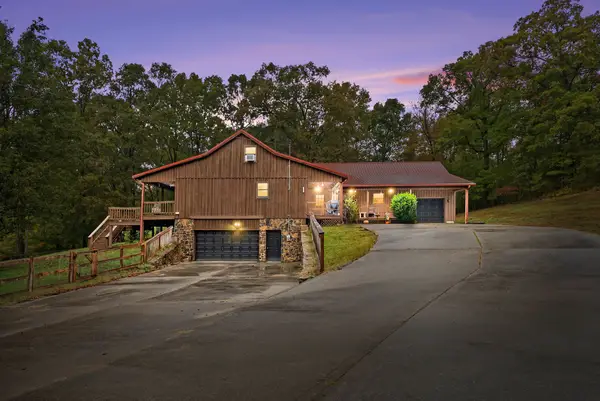 3880 Witty Ln, Hopkinsville, KY 42240