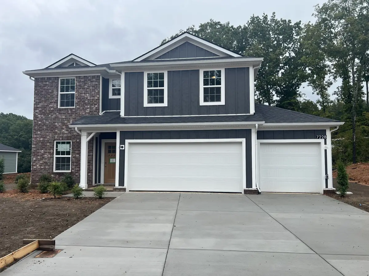 7228 Fairlawn Dr, Fairview, TN 37062 - Image #1