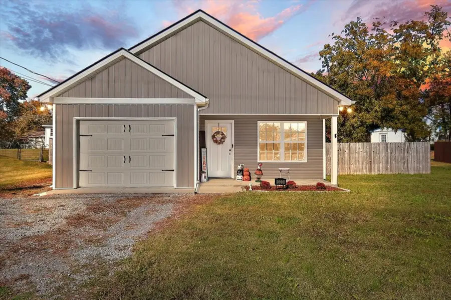 323 Rolling Rd, Shelbyville, TN 37160 - Image #2