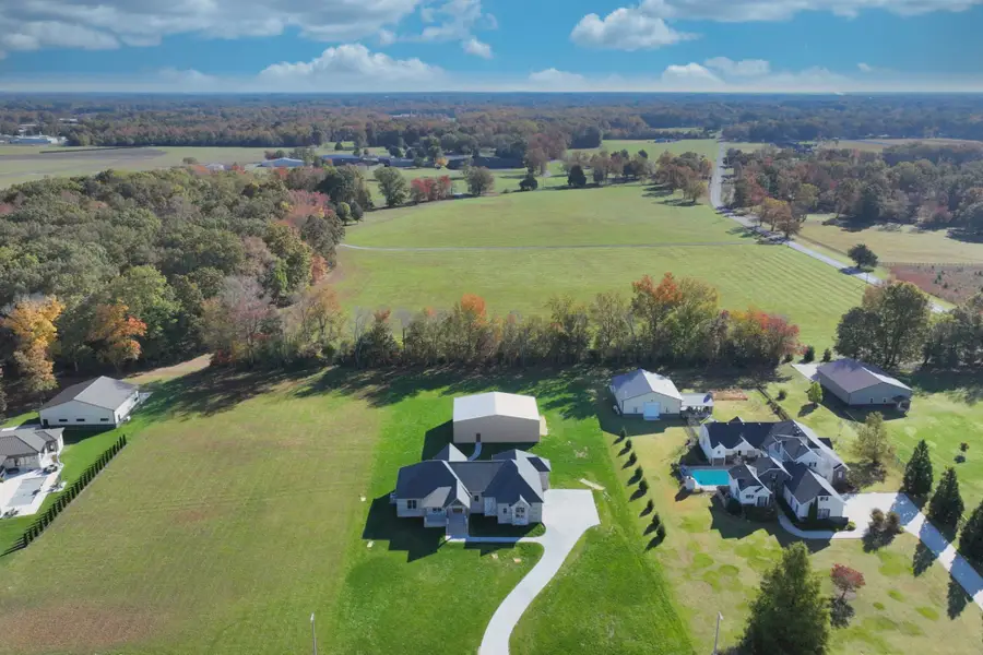 106 Chandelle Dr, Tullahoma, TN 37388 - Image #3