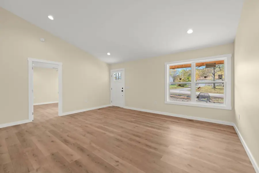 97 E Ridge Dr, Crossville, TN 38555 - Image #3