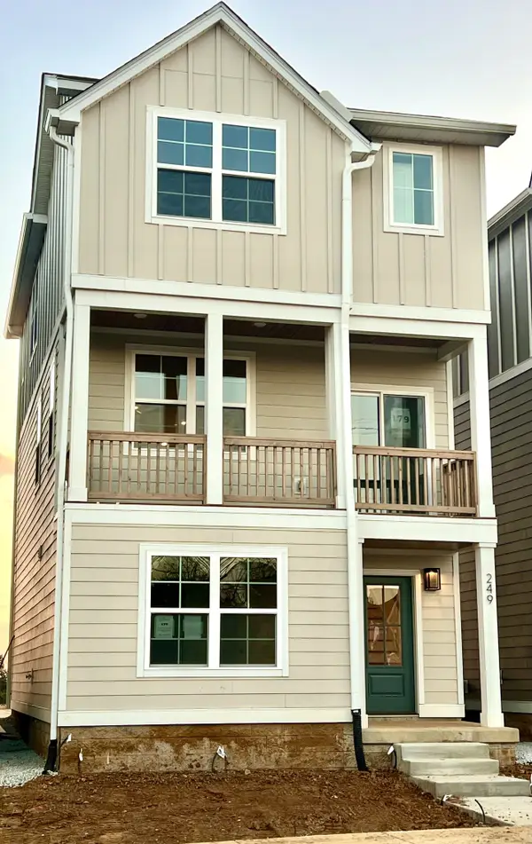 249 Nesbitt Ln, Madison, TN 37115