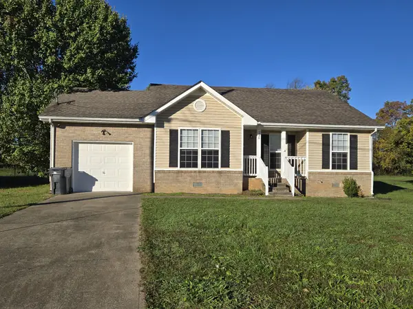 220 Pappy Dr, Oak Grove, KY 42262