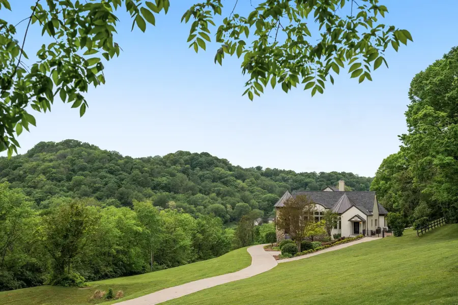 1026 Holly Tree Gap Rd, Brentwood, TN 37027 - Image #2