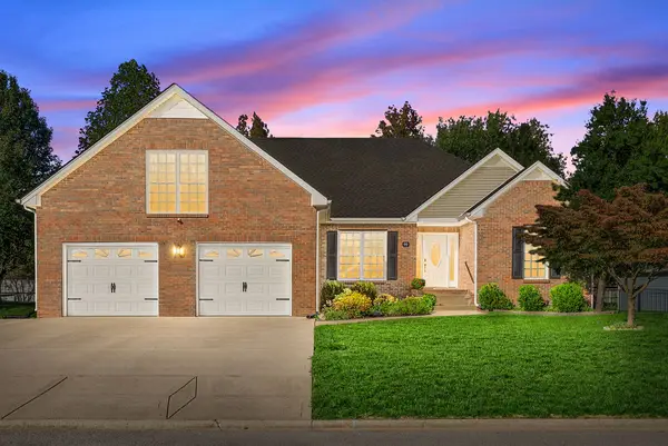 98 Gallant Ct, Clarksville, TN 37043