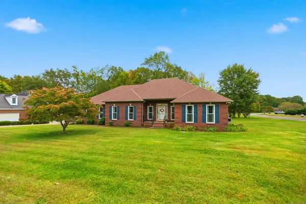 3 Derby Dr, Fayetteville, TN 37334