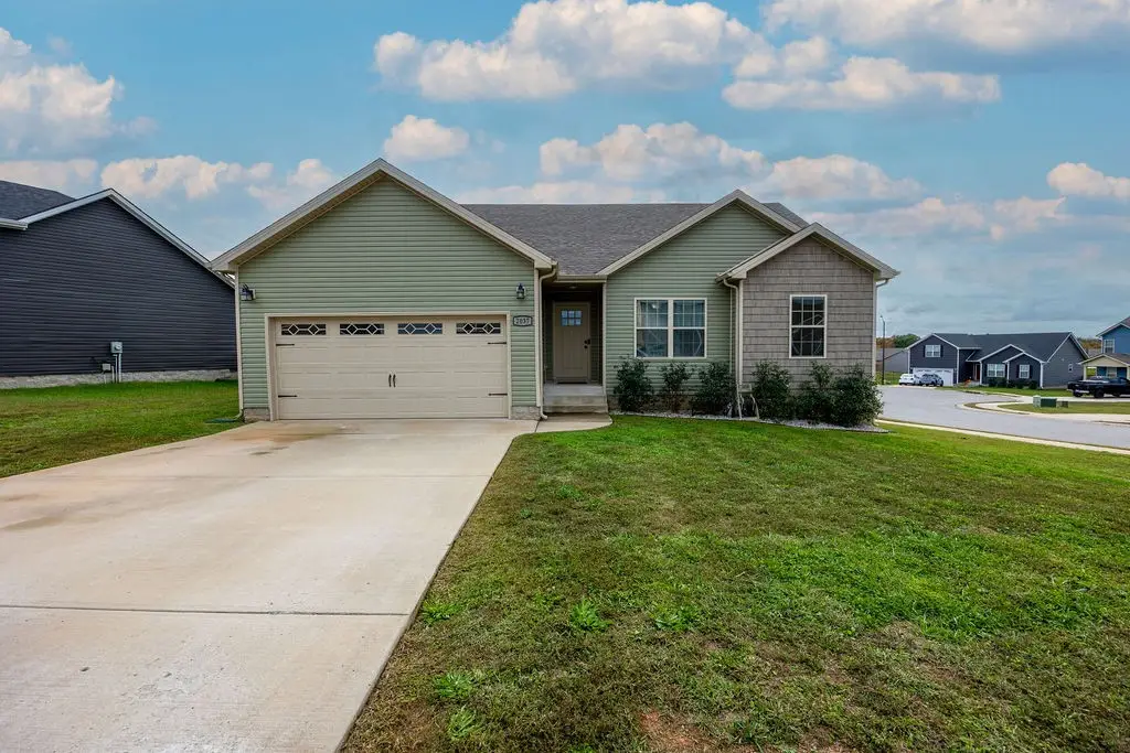 2037 Jackie Lorraine Dr, Clarksville, TN 37042 - Image #1