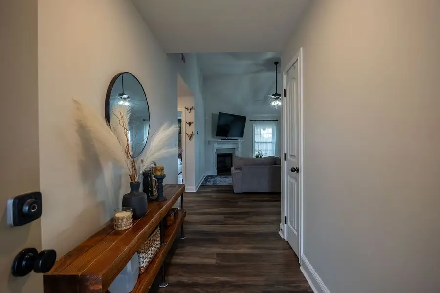 2037 Jackie Lorraine Dr, Clarksville, TN 37042 - Image #3