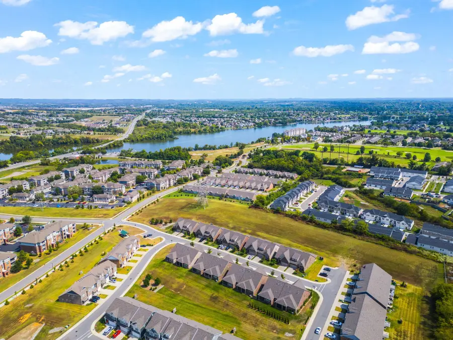 5017 Percival Dr, Gallatin, TN 37066 - Image #2