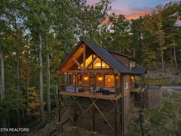 2420 Old Barn Circle, Sevierville, TN 37876