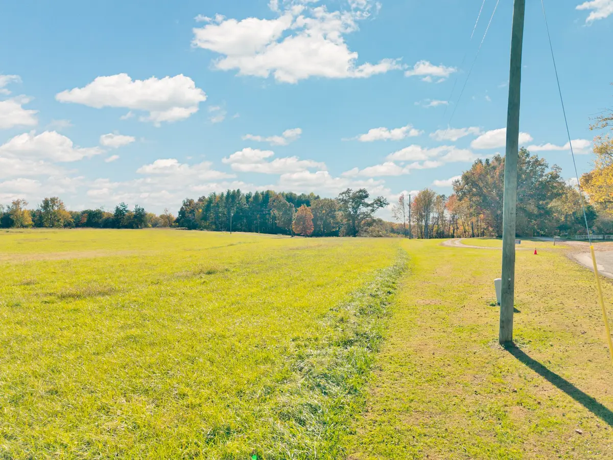 395 Old Oak Hill Rd, Rickman, TN 38580 - Image #1