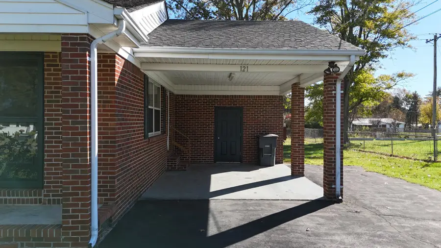 121 N Hills Dr, McMinnville, TN 37110 - Image #3