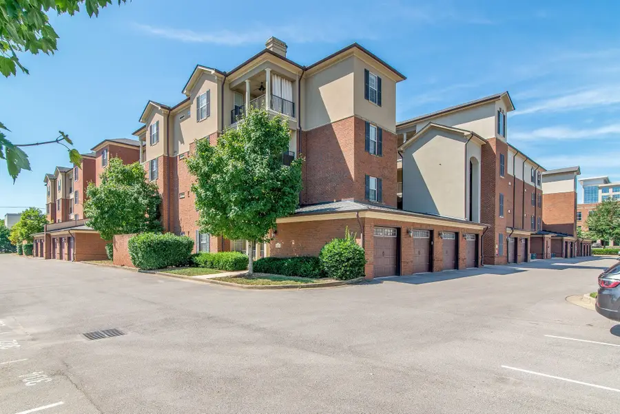 309 Seven Springs Way #402, Brentwood, TN 37027 - Image #3