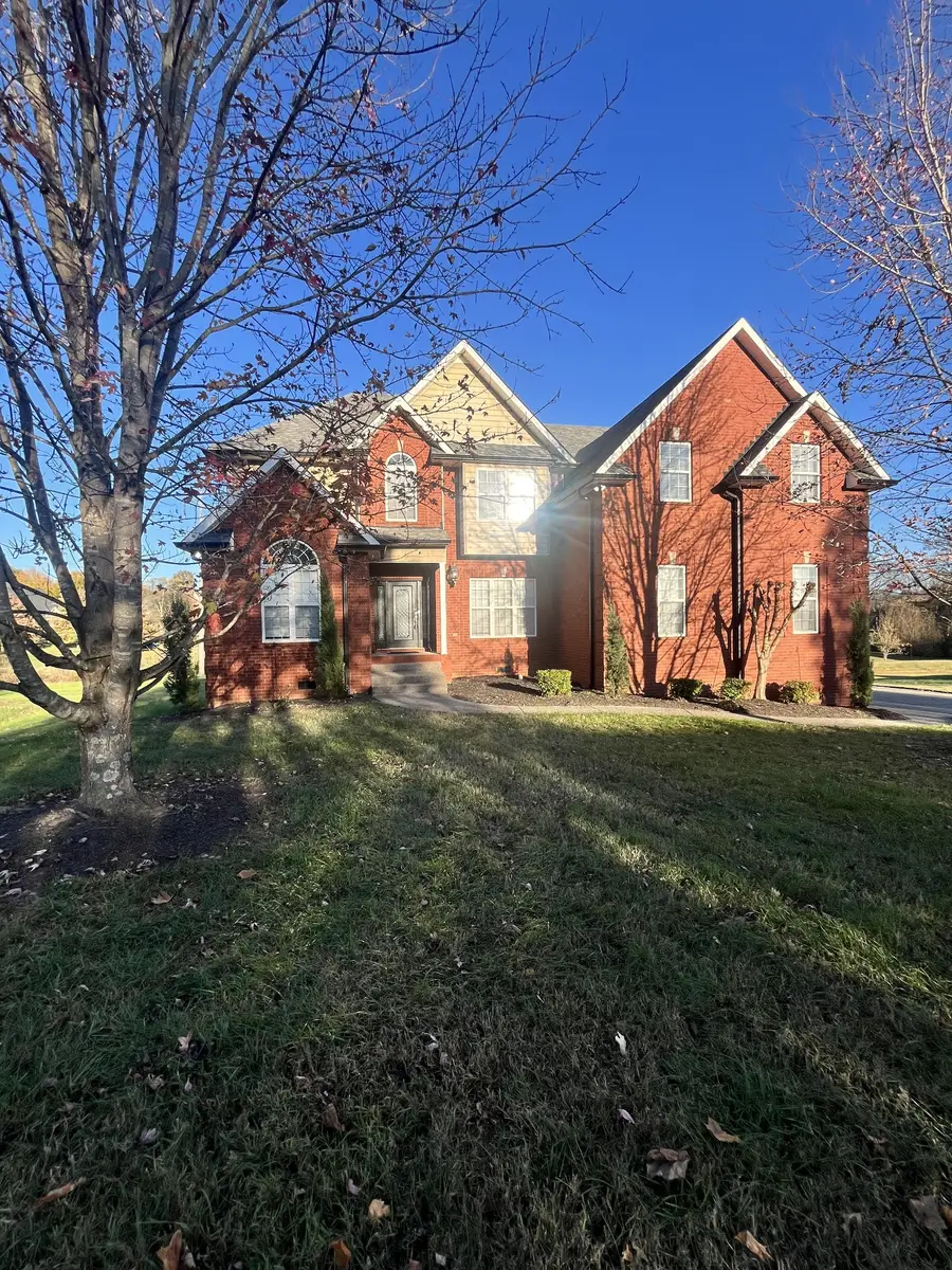 2062 N Amber Dr, Spring Hill, TN 37174 - Image #2