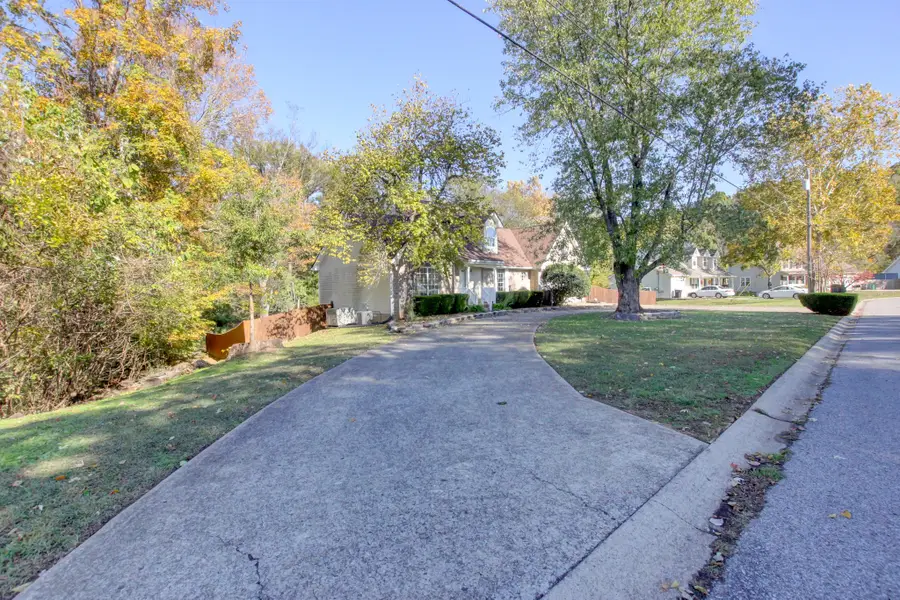 1707 Broadripple Dr, Clarksville, TN 37042 - Image #3
