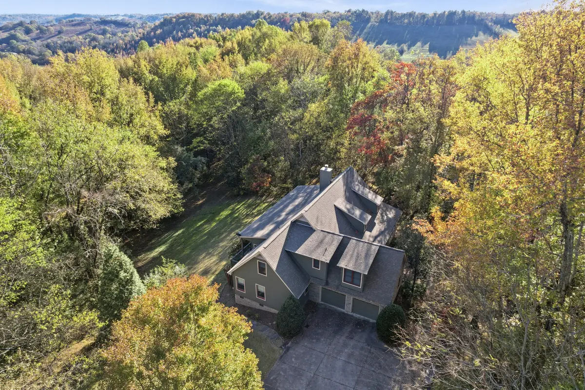 201 Bugtussle Rd, Fayetteville, TN 37334 - Image #1