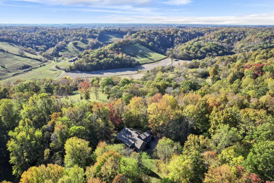 201 Bugtussle Rd, Fayetteville, TN 37334 - Image #2