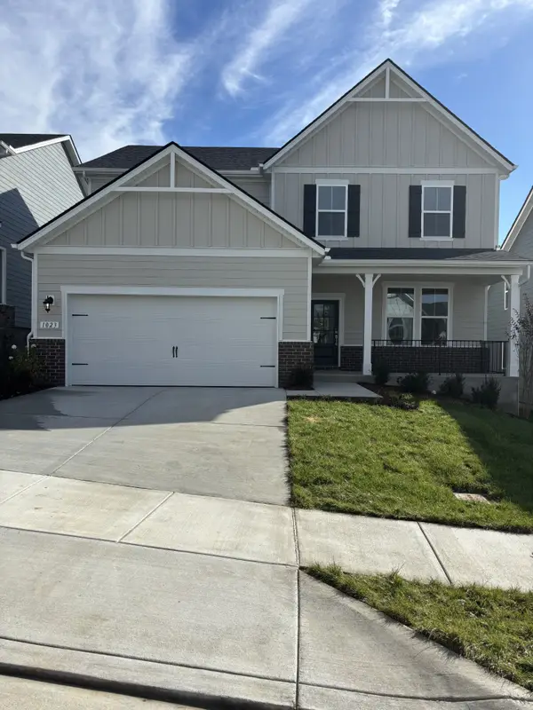 1027 Lionheart Dr, Hermitage, TN 37076