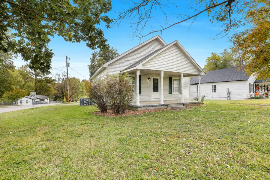 1357 Main St, Greenbrier, TN 37073 - Image #2