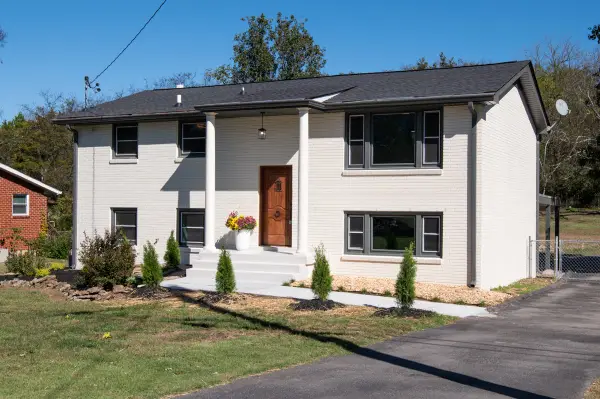 612 May Dr, Madison, TN 37115