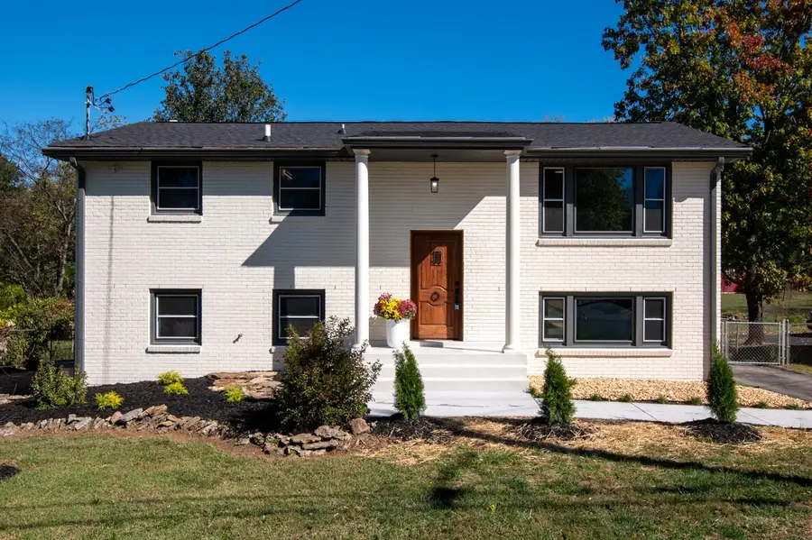 612 May Dr, Madison, TN 37115 - Image #2