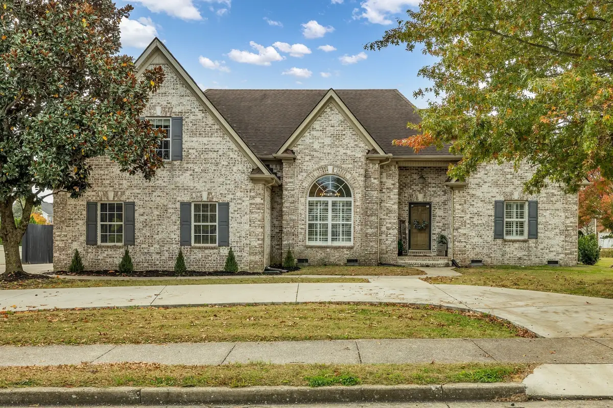 592 Osborne Ln, Murfreesboro, TN 37130 - Image #1