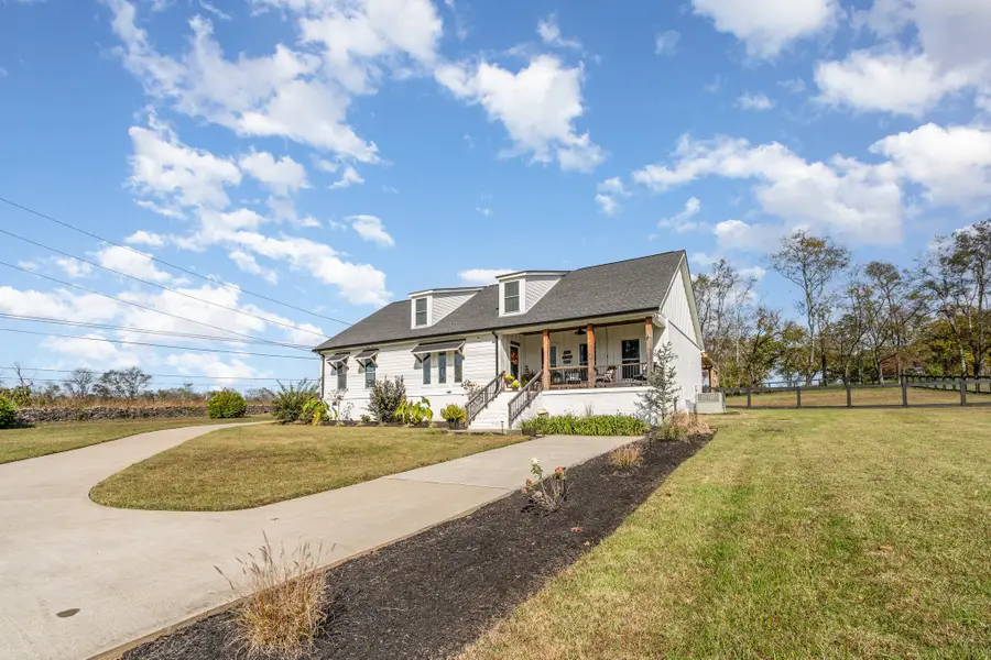 794 Brights Ln, Gallatin, TN 37066 - Image #2