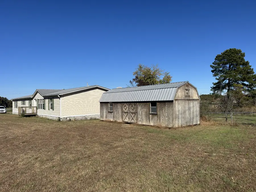 784 Garrison Rd W, Hohenwald, TN 38462 - Image #2