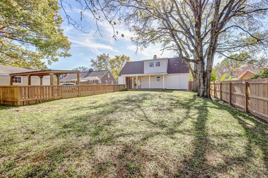 1049 Gwynn Dr, Nashville, TN 37216 - Image #2