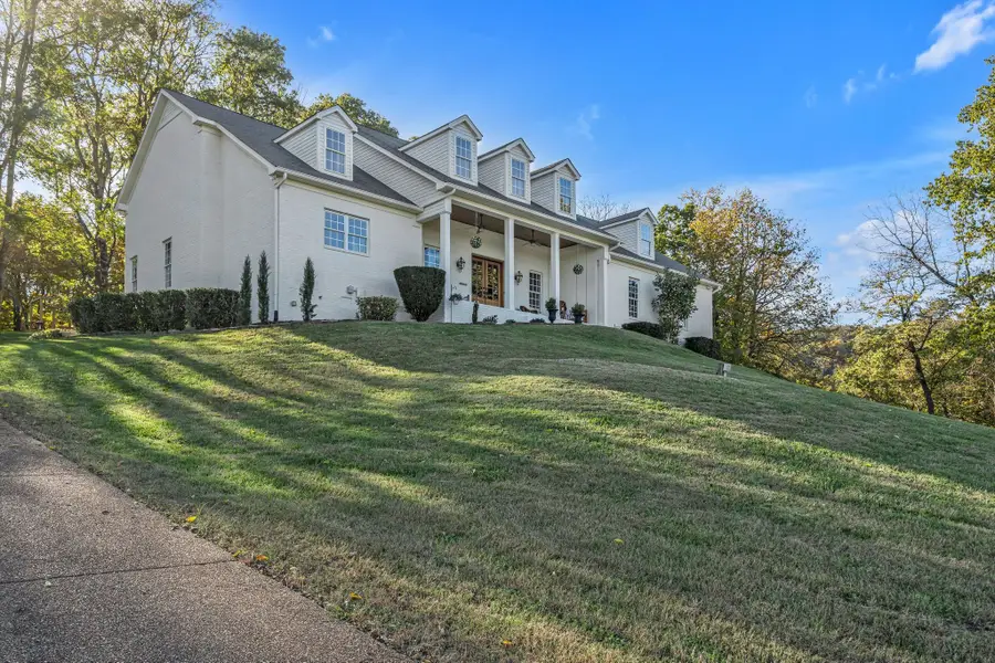 4447 Savage Pointe Dr, Franklin, TN 37064 - Image #2