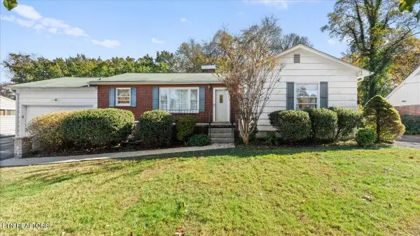 308 Centeroak Drive, Knoxville, TN 37920