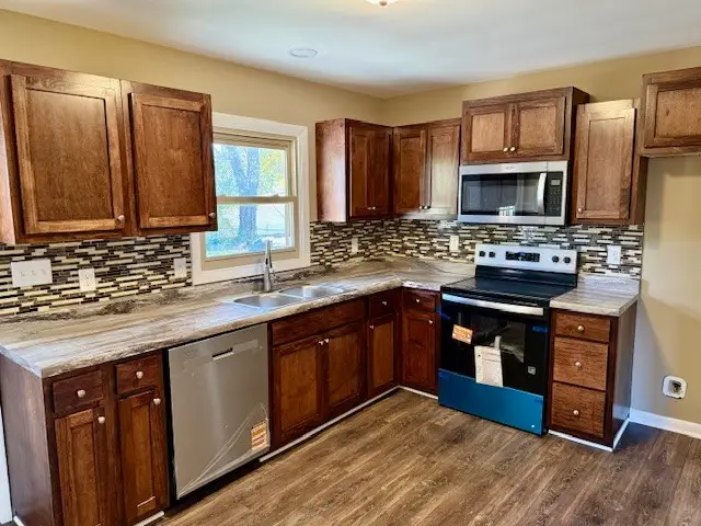 406 Foxboro Ln, Tullahoma, TN 37388 - Image #2