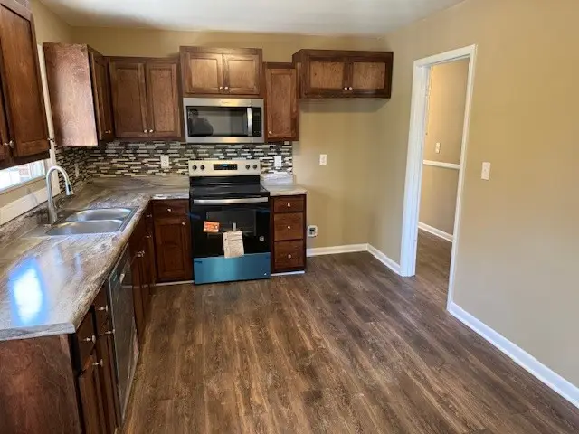 406 Foxboro Ln, Tullahoma, TN 37388 - Image #3