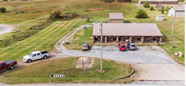 4921 Highway 48 N, Nunnelly, TN 37137