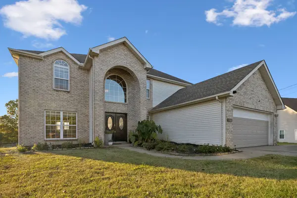 630 Holland Ridge Dr, La Vergne, TN 37086