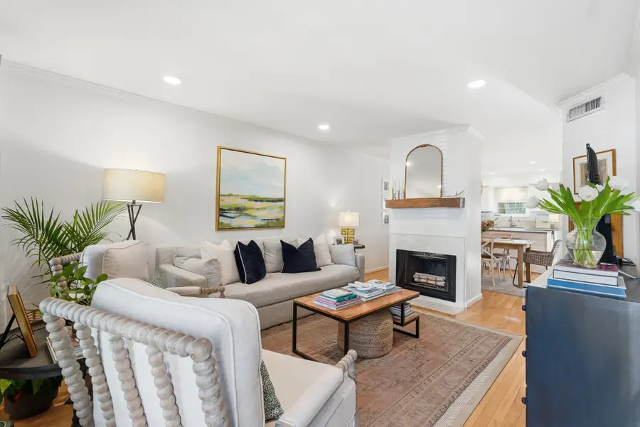 2821 Hazelwood Dr, Nashville, TN 37212 - Image #2