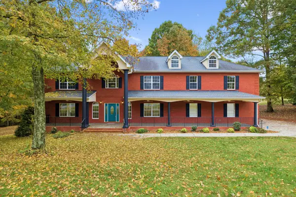 1036 Cherry Springs Dr, Cottontown, TN 37048