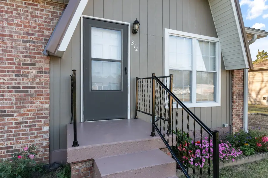 312 Blade St, Gallatin, TN 37066 - Image #3