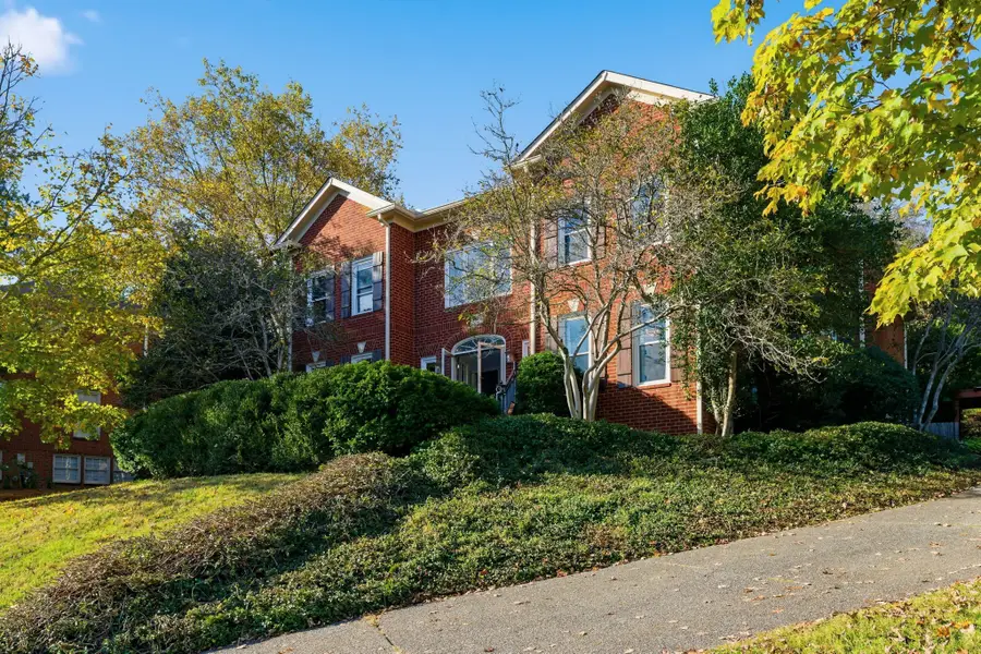 9404 Smithson Ln, Brentwood, TN 37027 - Image #2